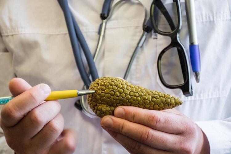 51岁男子每天大便两三次,确诊胰腺癌!6种异常或是身体“警报”